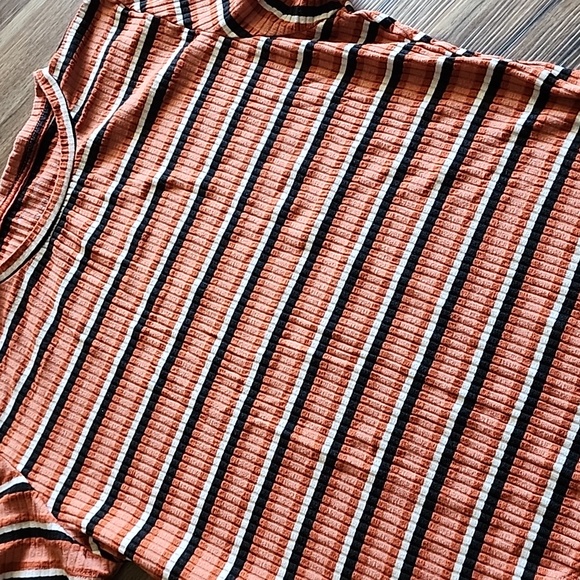 AE Bodysuit - Picture 2 of 5